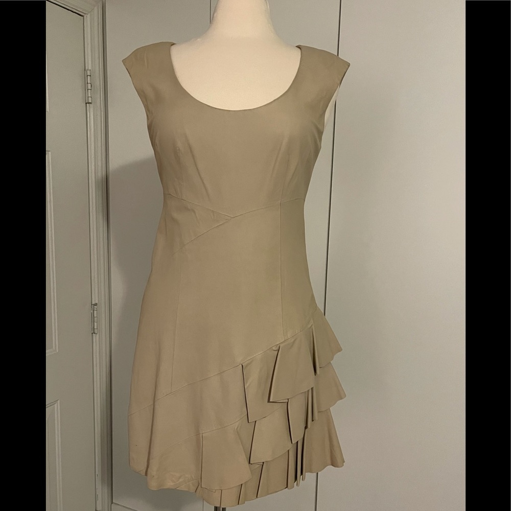 TAN LEATHER NANETTE LEPORE mini dress size 6.